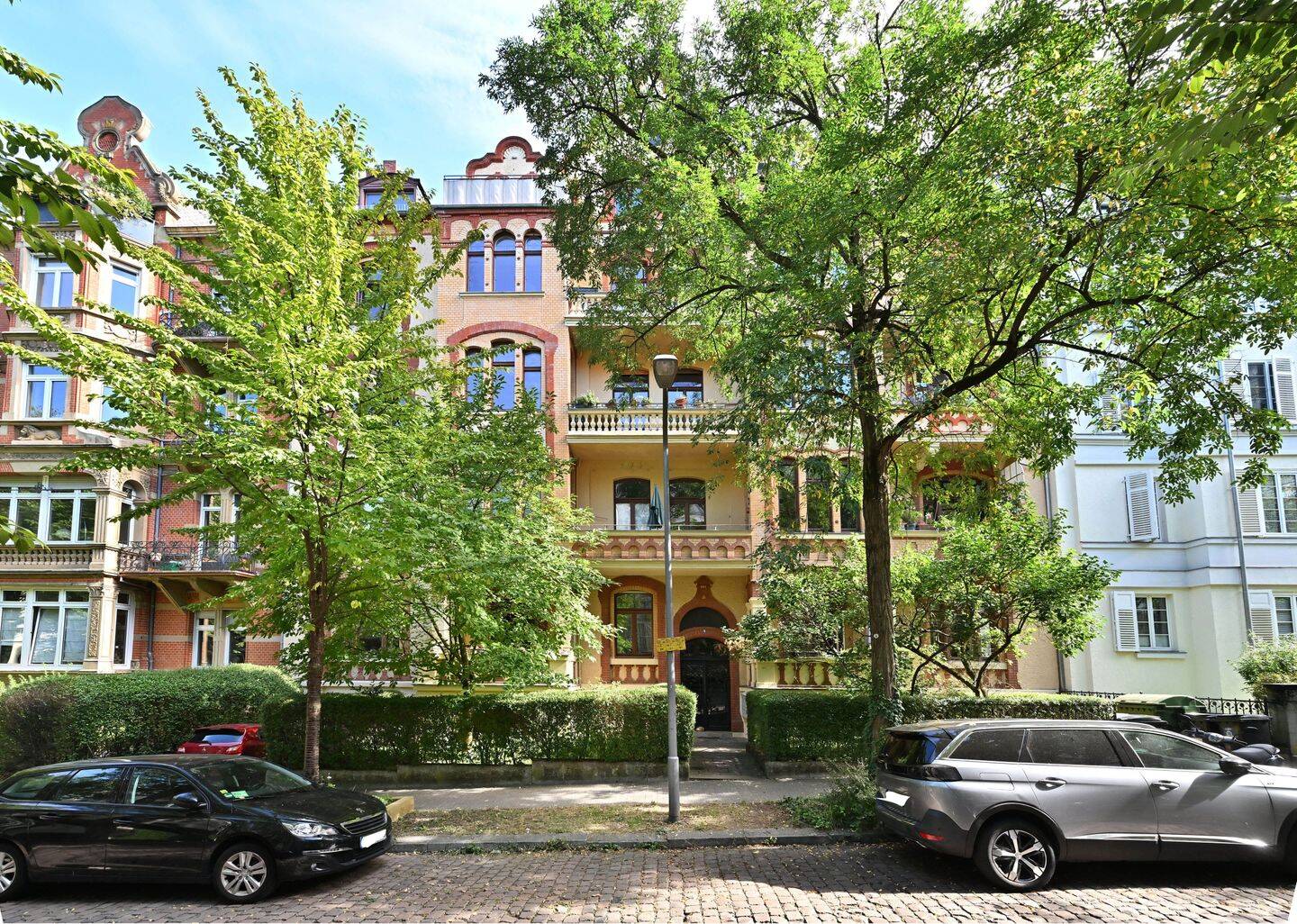 Stilvolle 4-5-Zimmer-Altbauwohnung im Dichterviertel, 65187 Wiesbaden (Biebrich Wiesbaden)
