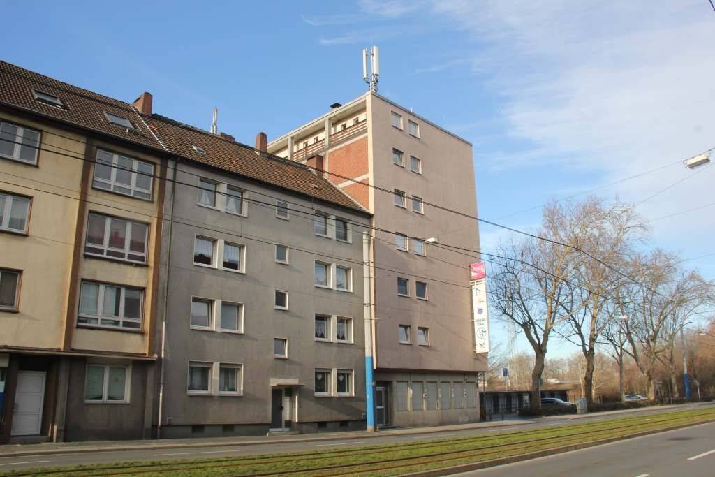 Wohnen auf der Schalker Meile: Helle 2,5 Raum-Erdgeschosswohnung mit Balkon u. Gemeinschaftsgarten, 45881 Gelsenkirchen (Schalke Schalke-Nord)