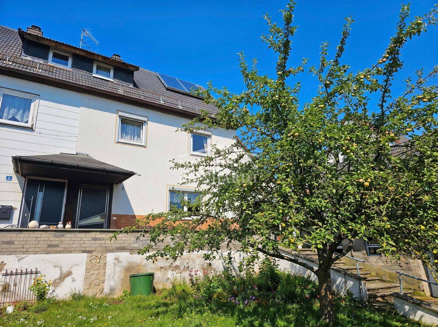 Solide Doppelhaushälfte zum selbst verwirklichen!, 96242 Sonnefeld