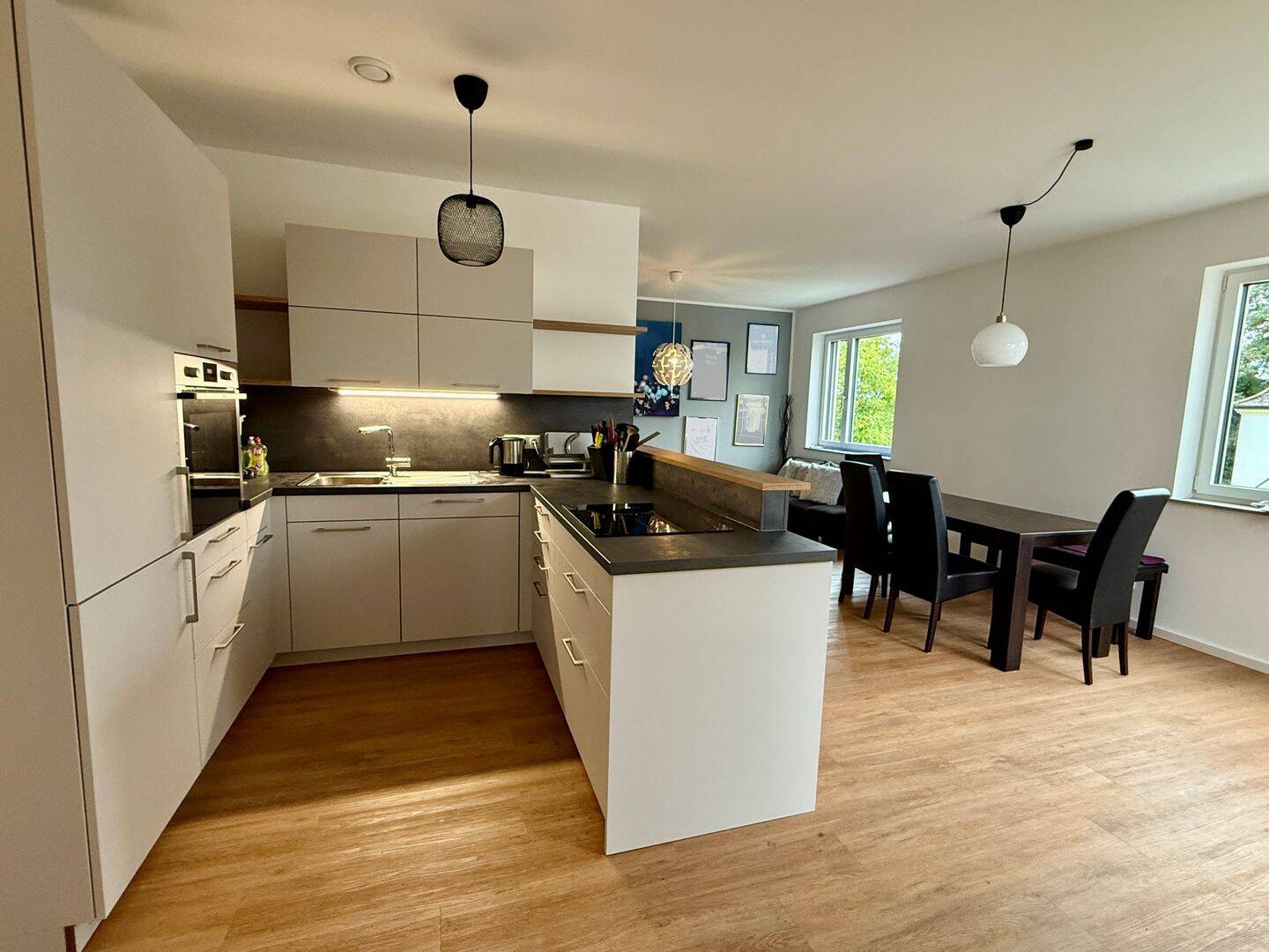 Moderne 3-Zimmer Neubauwohnung mit Küche und großem Balkon, 93326 Abensberg