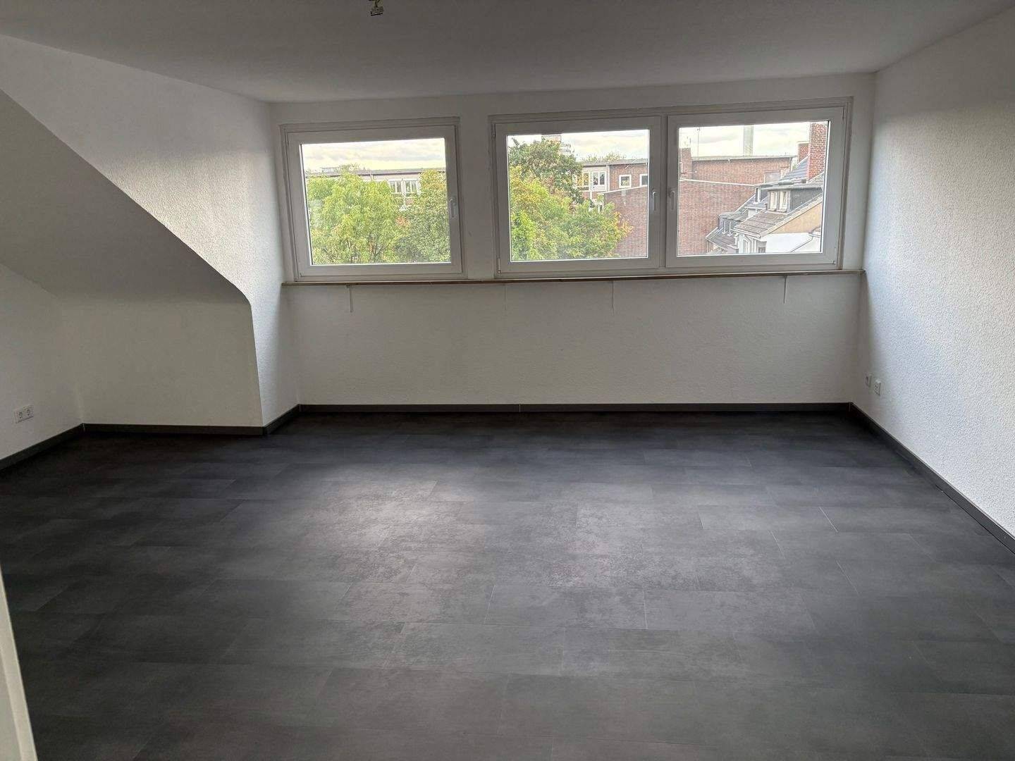 Schöne 1 Zimmerwohnung im 4. Obergeschoss – renoviert, 47058 Duisburg (Altstadt Duissern)