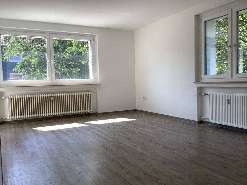 4-Zimmer-Wohnung mit Balkon und Tageslichtbad im Grünen zu vermieten, 33689 Bielefeld (Dalbke Sennestadt)