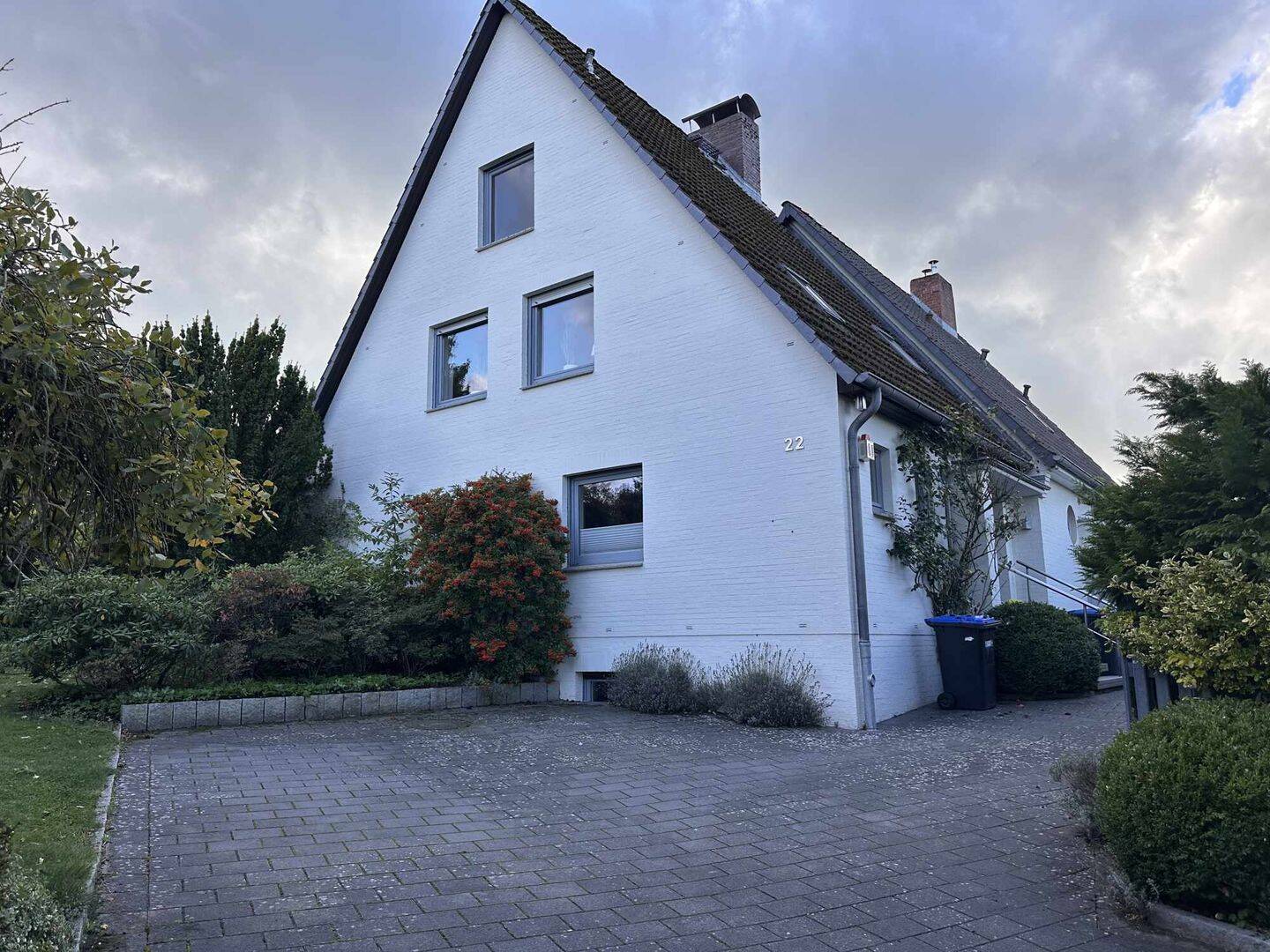 Großzügiges Wohnhaus mit Einliegerwohnung in Neetze, 21398 Neetze