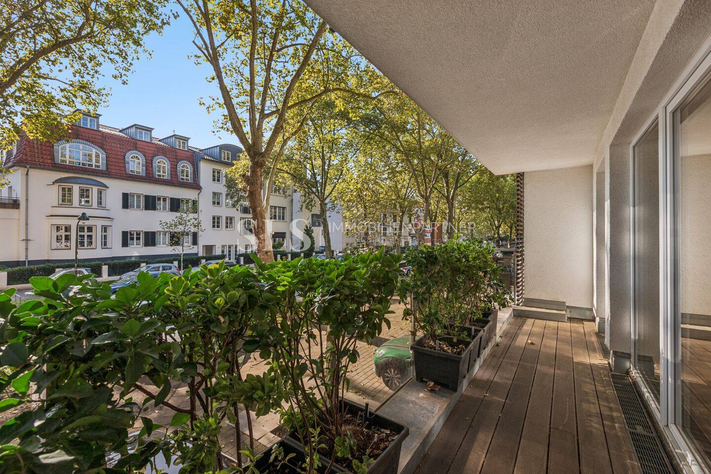 Wohnen auf zwei Ebenen im Zooviertel – lichtdurchflutete Maisonette mit 3-Zimmer-Potenzial, 40239 Düsseldorf (Düsseltal Mörsenbroich)