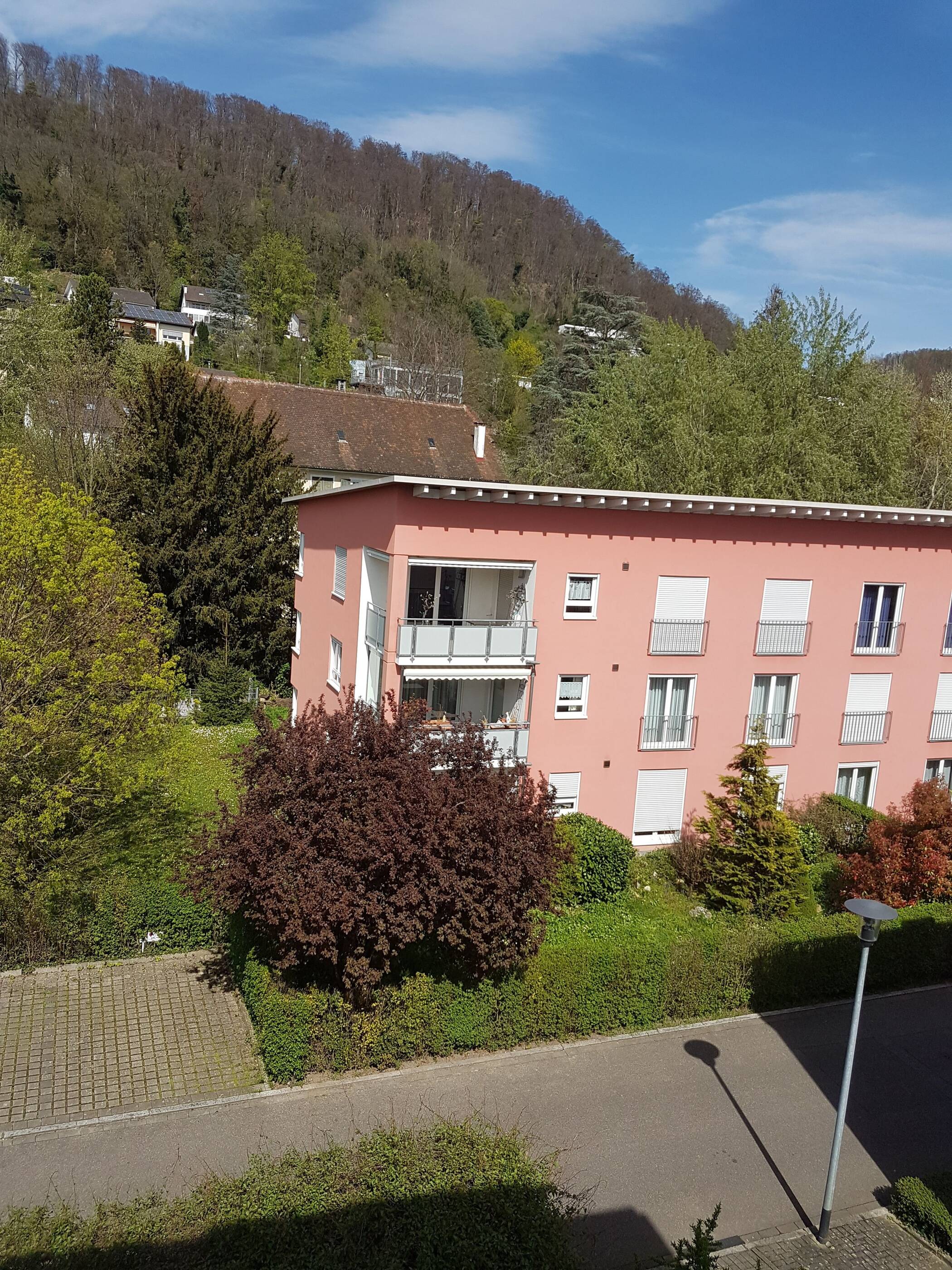 Moderne 4-Zimmer-Wohnung mit Balkon, Personenaufzug und Tiefgaragenstellplatz in attraktiver Lage, 79639 Grenzach-Wyhlen