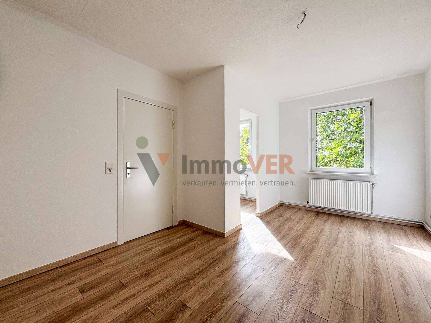 2 Zimmer mit Balkon und Homeoffice-Nische in Bremen-Walle nahe Überseestadt, 28217 Bremen (Handelshäfen Steffensweg Utbremen Westend)