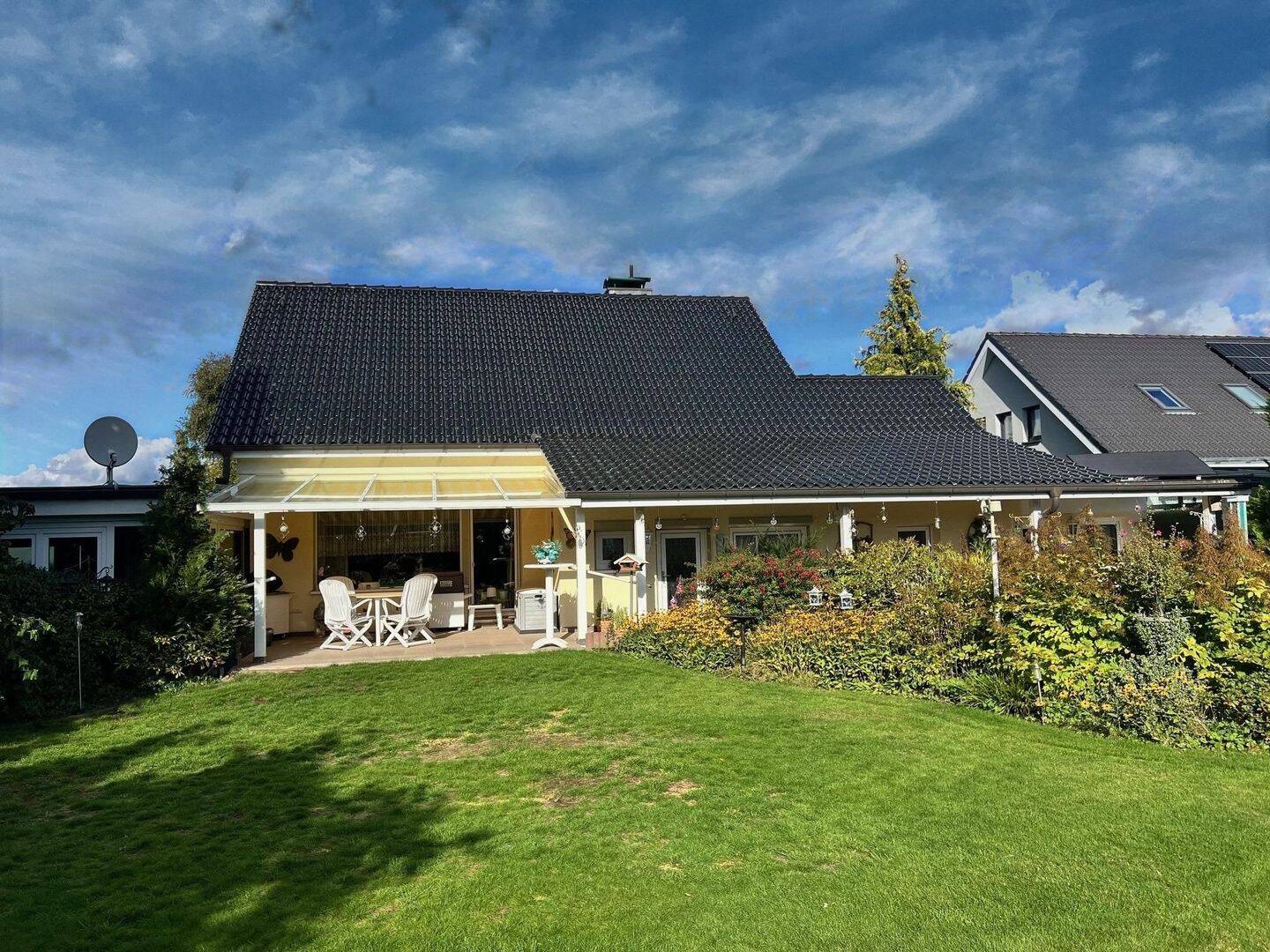 Einfamilienhaus mit großzügigem Grundstück, 23701 Eutin