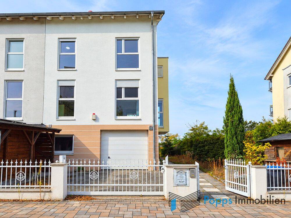 Moderne Doppelhaushälfte mit Blick auf den Main, 65451 Kelsterbach
