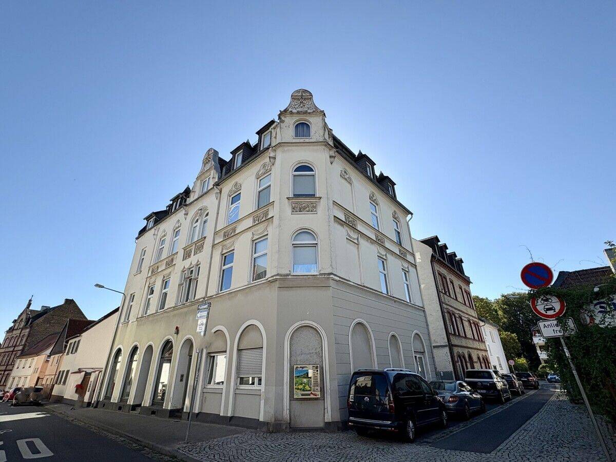 „Schlossparknähe“ Attraktives Mehrfamilienhaus mit Gewerbe in Wiesbaden-Biebrich, 65203 Wiesbaden (Biebrich Mainz-Amöneburg Schierstein)
