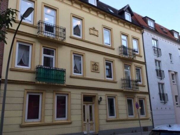 Altbauwohnung im Herzen von Bergedorf mit Balkon, 21029 Hamburg (Bergedorf Altengamme Curslack)