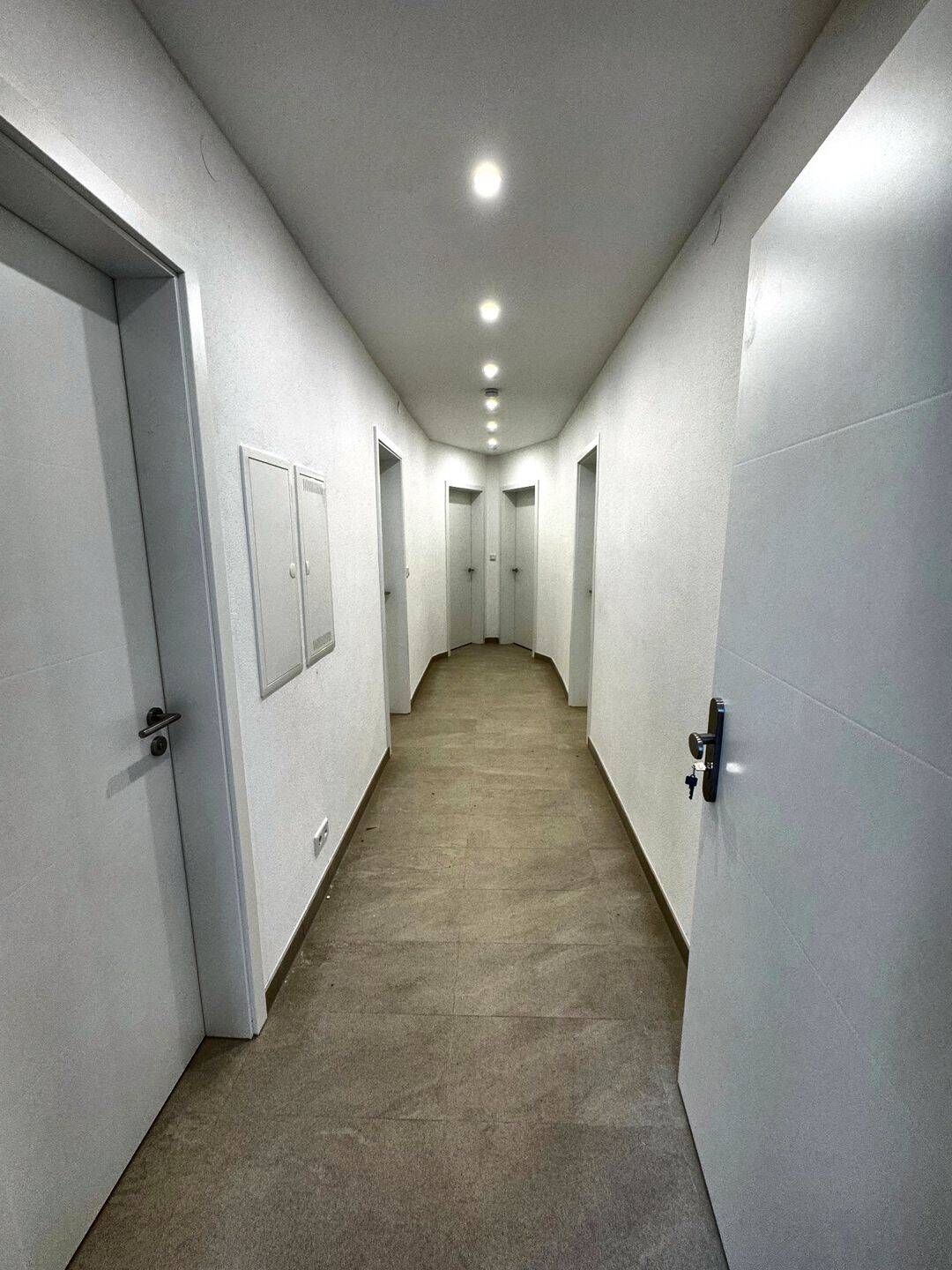 Erstbezug nach umfassender Kernsanierung – moderne 4-Zimmer-Wohnung im Zentrum von Treuchtlingen, 91757 Treuchtlingen