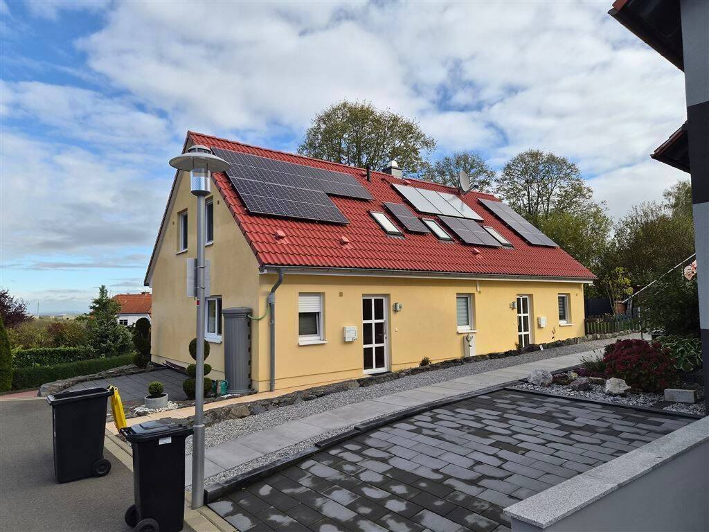 Ihr neues Zuhause – EFH mit zwei getrennten Bereichen und modernem Komfort in Friedland OT Deiderode, 37133 Friedland