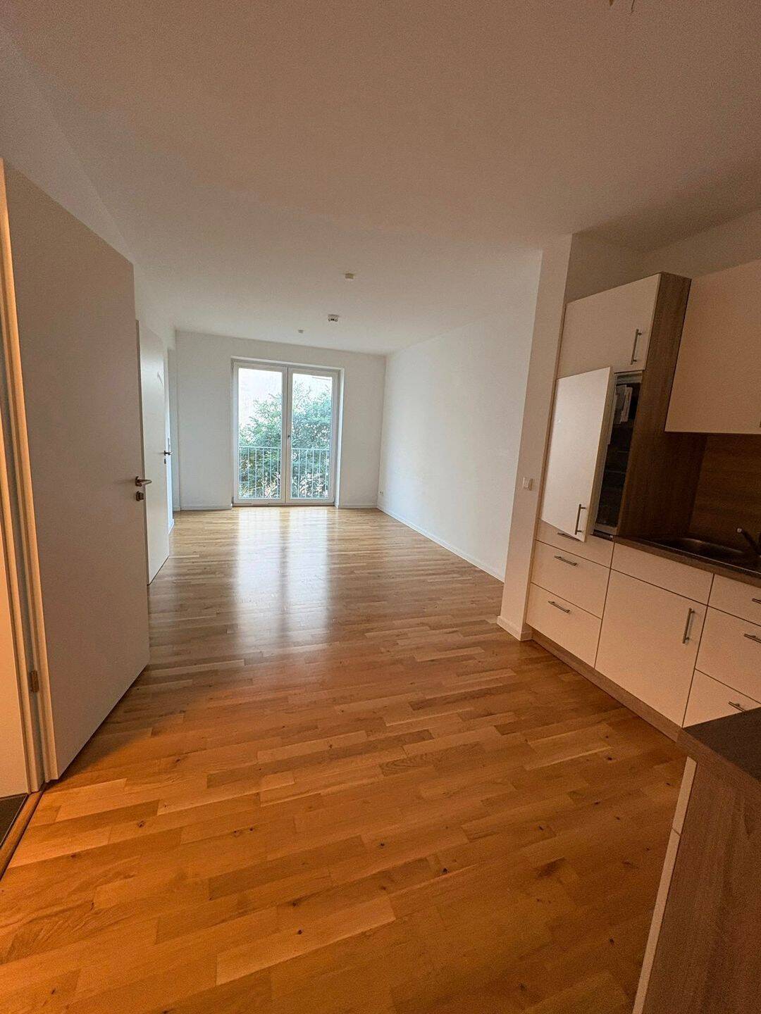 Nachmieter gesucht, ab sofort – 2-Zimmer-Wohnung in Dresden, 1069 Dresden
