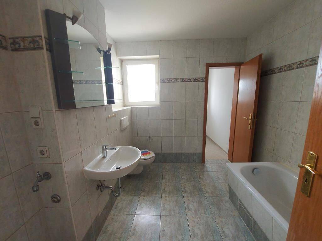 Helle 3-Zi-Whg. im Zentrum, 7545 Gera (Bieblach Innenstadt Ostviertel Pforten Untermhaus)