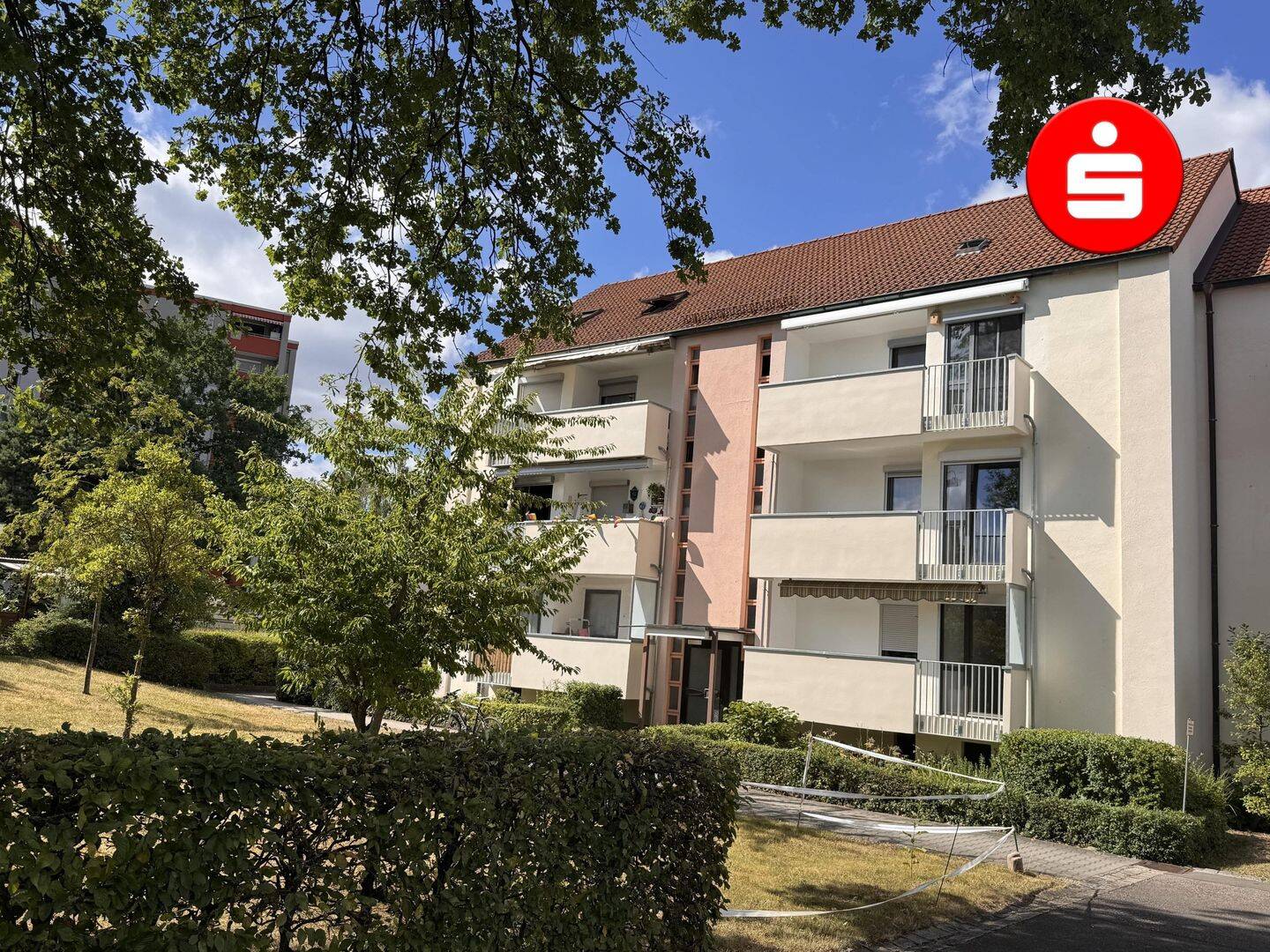 Charmante 3-Zimmer-Wohnung mit sonniger Loggia und Gestaltungspotenzial in Stein, 90547 Stein