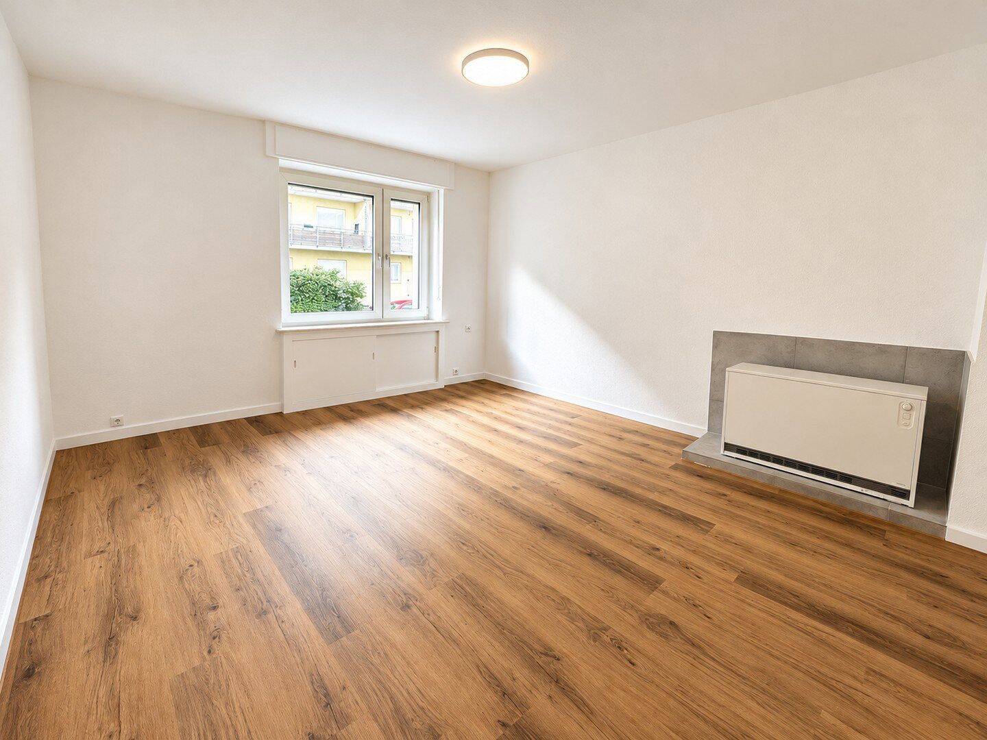Erstbezug nach Sanierung! Stilvolle 2-Zimmer-Wohnung mit Wintergarten in TOP-Lage, 76185 Karlsruhe
