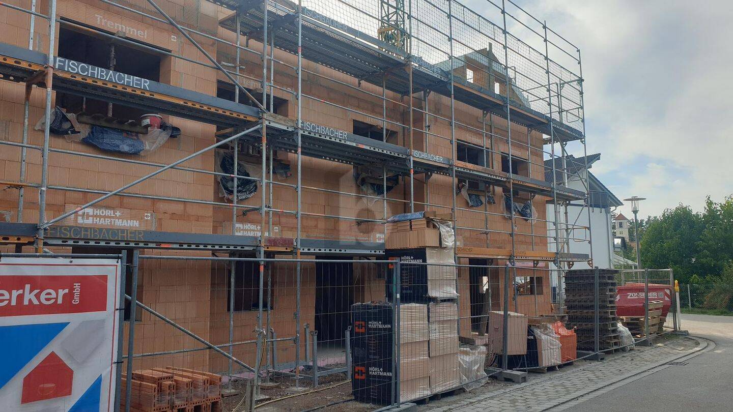 ERSTBEZUG – EXKLUSIVER NEUBAU IN BELIEBTER LAGE 3/4, 83109 Großkarolinenfeld