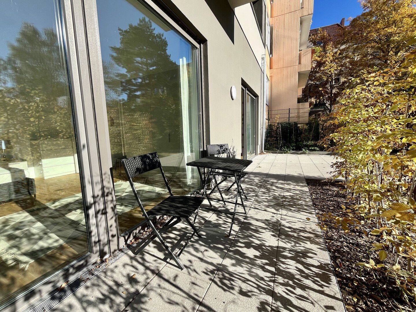 Gartenwohnung vollmöbliert mit Hochebene und eigenem Hauseingang – barrierefrei | stilles Gewerbe mg, 13407 Berlin (Reinickendorf)