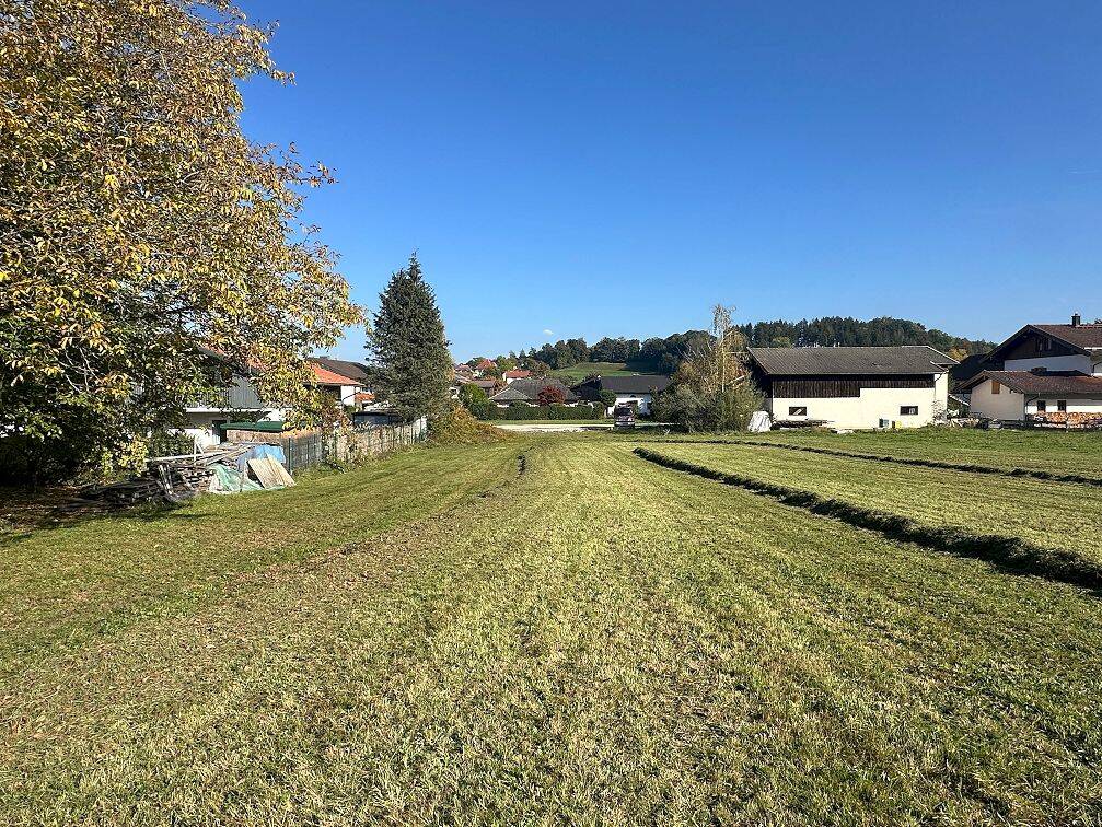Attraktives Baugrundstück in ruhiger Lage – ideal für Ihr Einfamilienhaus mit Doppelgarage, 83376 Seeon-Seebruck
