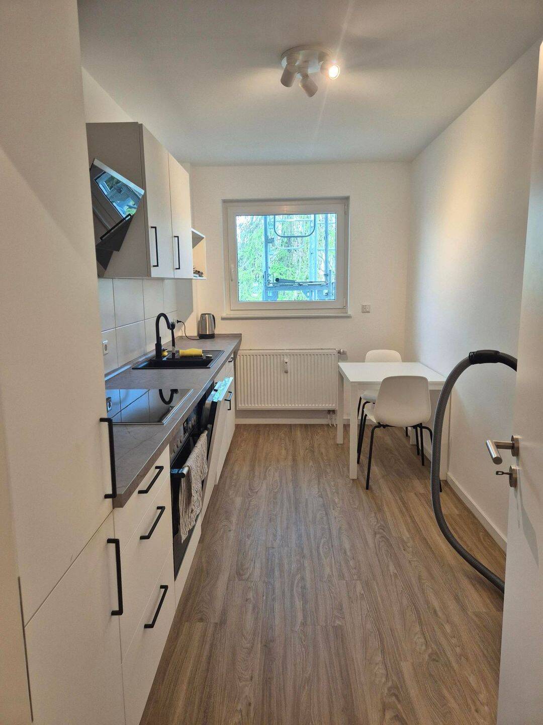 Voll möblierte 2-Zimmer Wohnung in zentraler Lage, 63454 Hanau (Hanau Mittelbuchen)