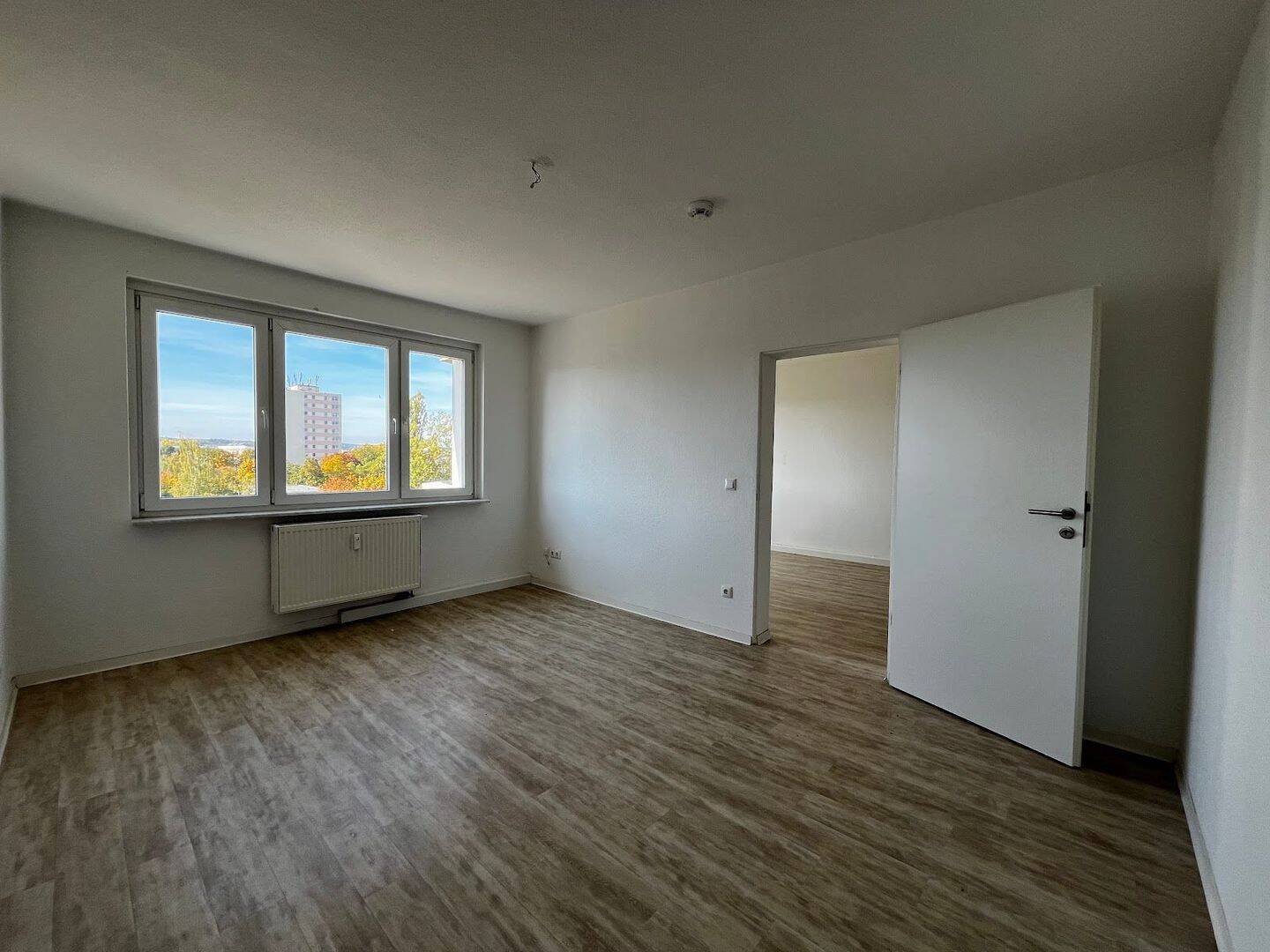 Schöne 2-Raum Wohnung mit Balkon, 15890 Eisenhüttenstadt