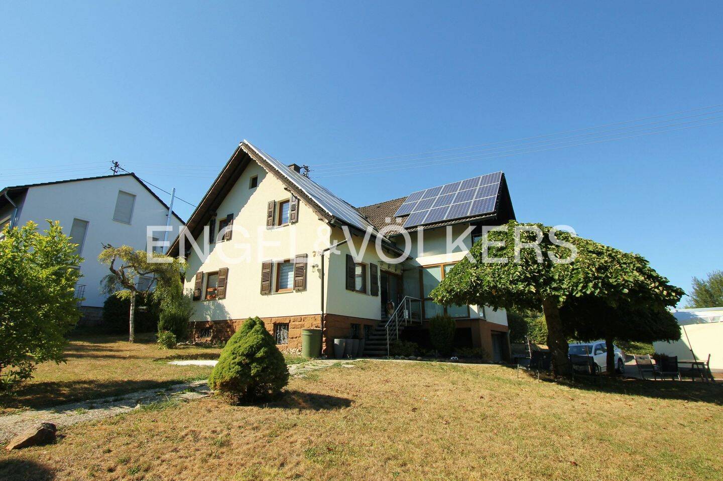 Saniertes Einfamilienhaus mit großem Garten in Dunningen!, 78655 Dunningen