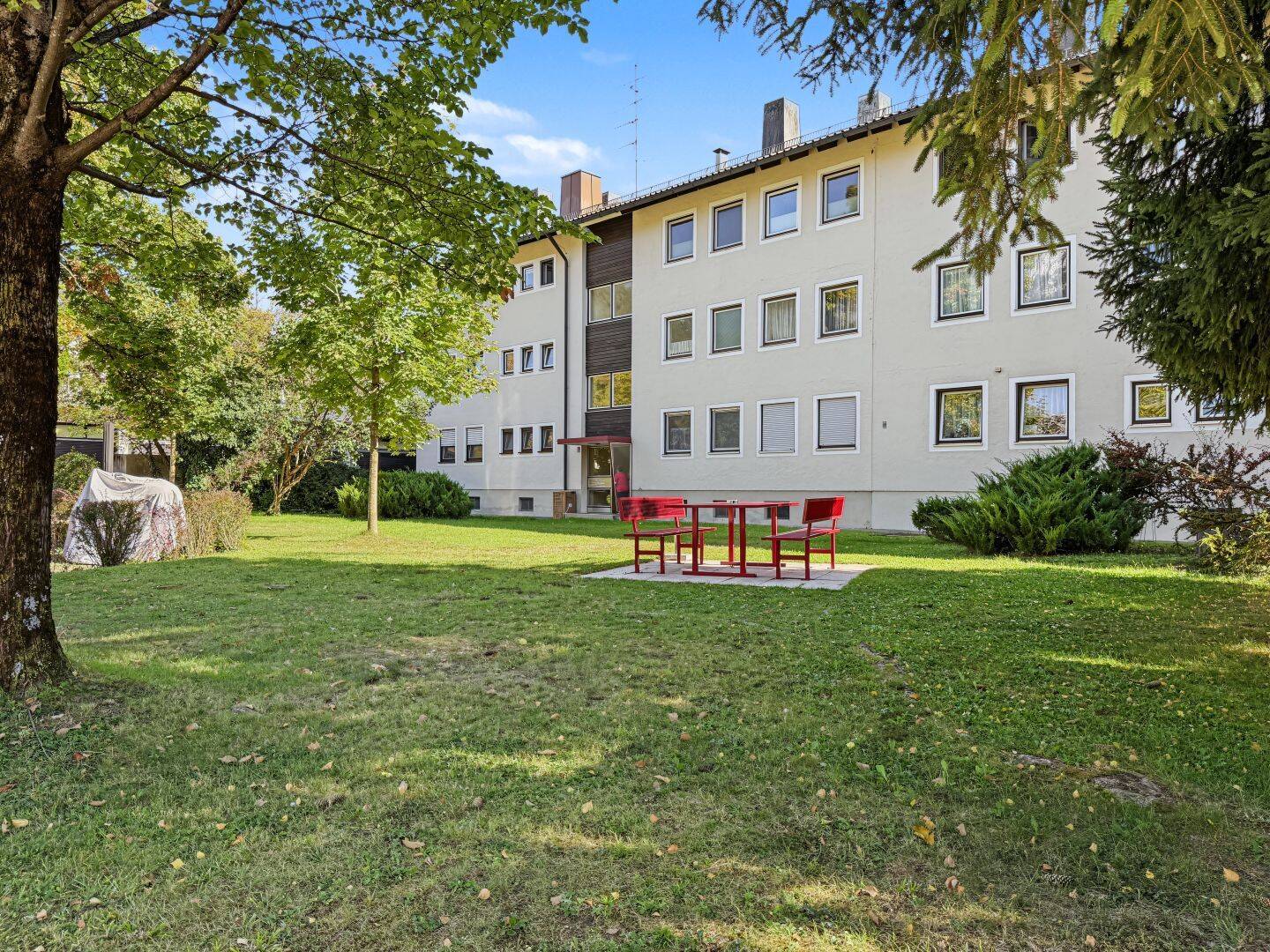 Großzügige 3-Zimmer-Eigentumswohnung mit Balkon und Bergpanorama in Bad Reichenhall, 83435 Bad Reichenhall