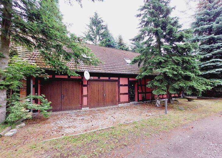 PROVISIONSFREI: Sofort bezugsfertiges Kettenhaus mit integrierter Doppelgarage in Lieberose., 15868 Lieberose