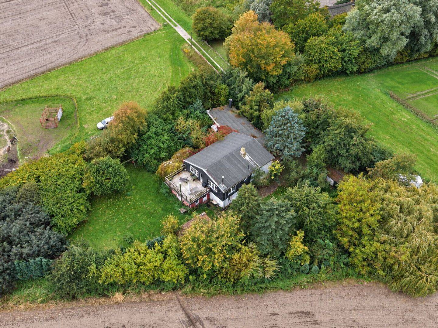 Landhaus in Norddeich mit weitläufigem Grundstück und Blick ins Grüne, 25764 Norddeich