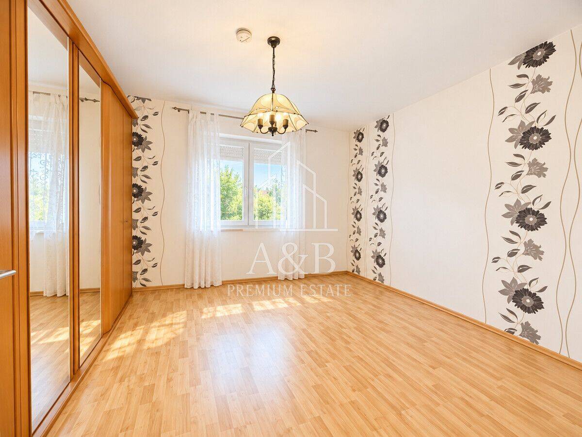 ** Sanierter Charme trifft Wohnkomfort – helle 3 Zimmer zum Wohlfühlen **, 67227 Frankenthal (Pfalz)
