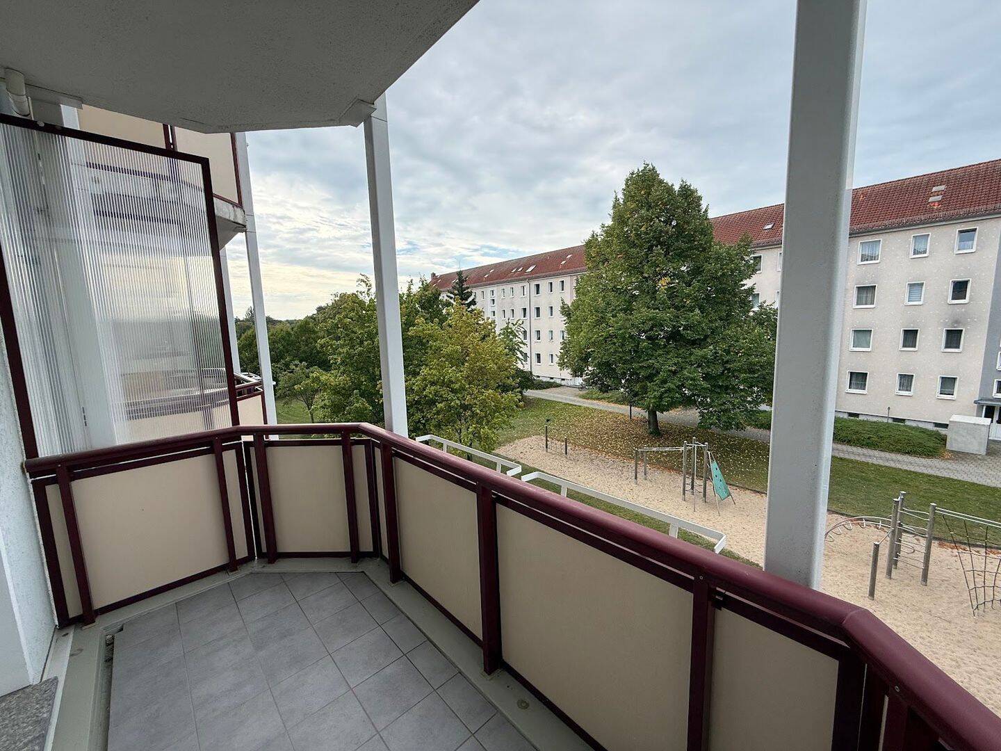 Bezugsfertige 3-Raum Wohnung mit Balkon, 15890 Eisenhüttenstadt