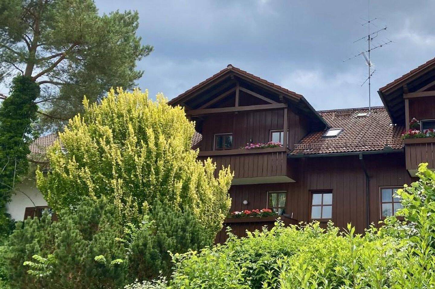 Große 2-Zimmer-Wohnung mit Loggia und Blick nach Süden ins Grüne, 82054 Sauerlach