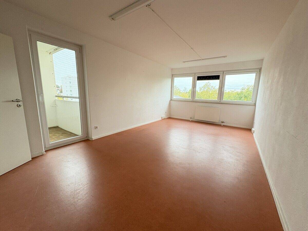 2-Zimmer-Wohnung mit Loggia und Ausblick, 74321 Bietigheim-Bissingen