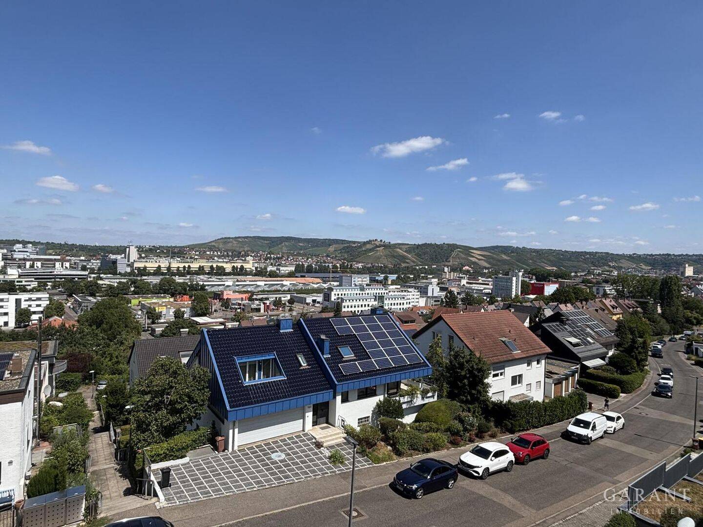 Sanierte Wohnung in herrlicher Aussichtslage!, 70327 Stuttgart