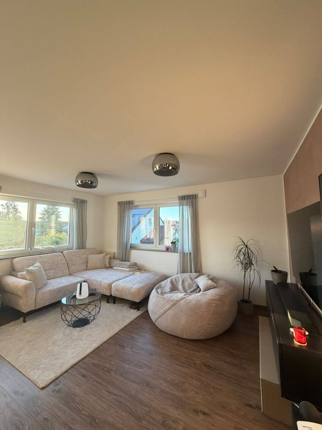 Helle und moderne 3,5-Zi.-Whg. in Bestlage mit Küche, 91413 Neustadt a.d. Aisch