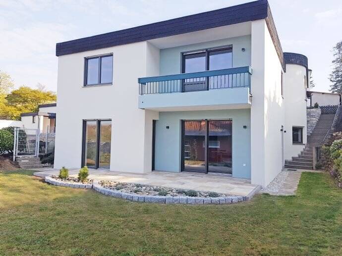 Wohnung mit Garten und Terrasse in bester Lage mit Sicht auf Schweinfurter Altstadt. Der Fußweg zum Rathaus ist 10 Minuten., 97422 Schweinfurt