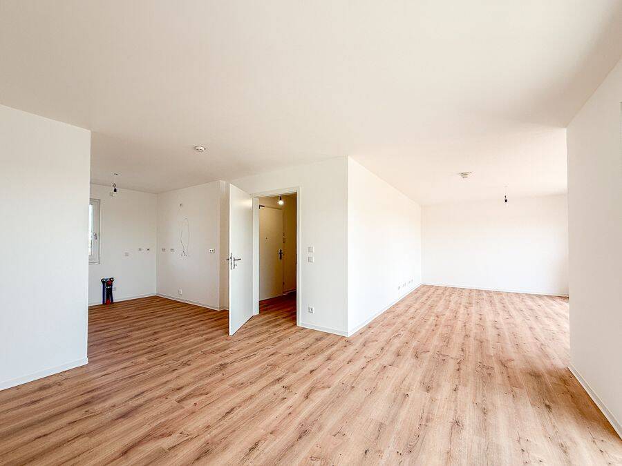 Sonnige Aussichten und helle Räume: Offenes und großzügiges Leben mit umfassendem Lichteinfall!, 90439 Nürnberg (Großreuth bei Schweinau Schweinau Sankt Leonhard Sündersbühl)