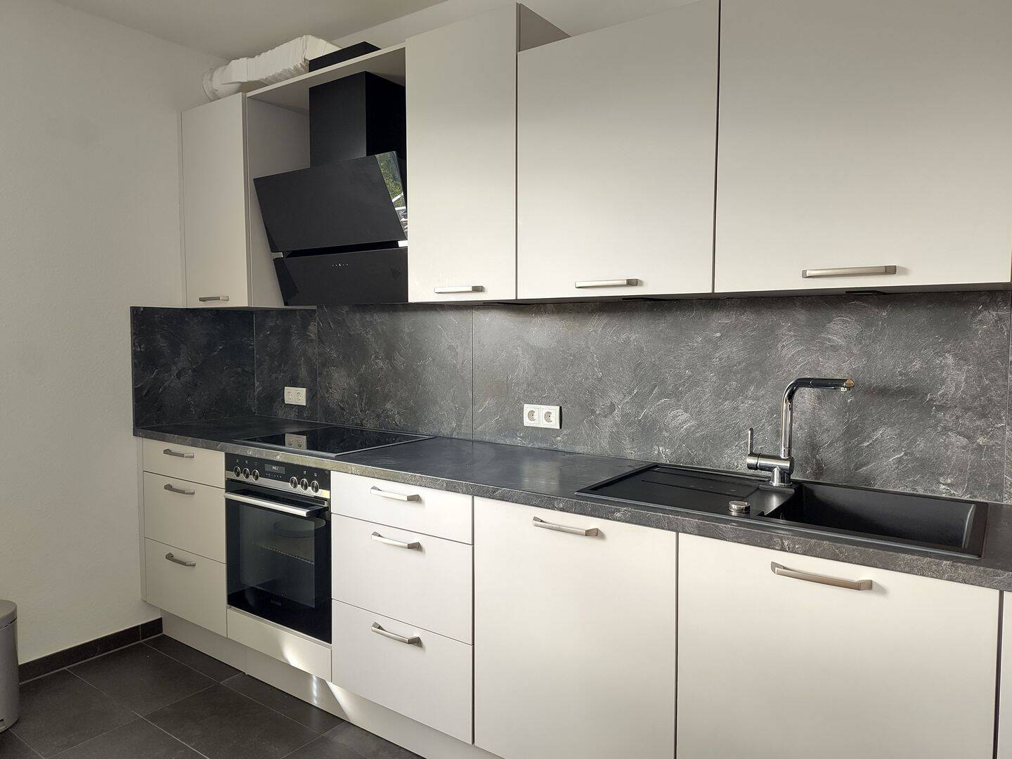 Wohnung mit 2,5 Zimmern und Balkon in Pforzheim, 75177 Pforzheim (Katharinenthalerhof Eutingen Nordstadt Nordweststadt Oststadt)