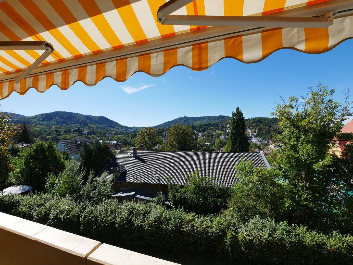 Wohnung mit Ausblick über die Stadt, 76530 Baden-Baden (Ebersteinburg Innenstadt Lichtental Varnhalt Weststadt)