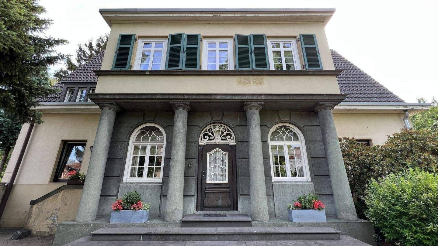 Herrschaftliche Stadtvilla auf parkähnlichem Grundstück Nähe Schloss Rheydt !, 41238 Mönchengladbach