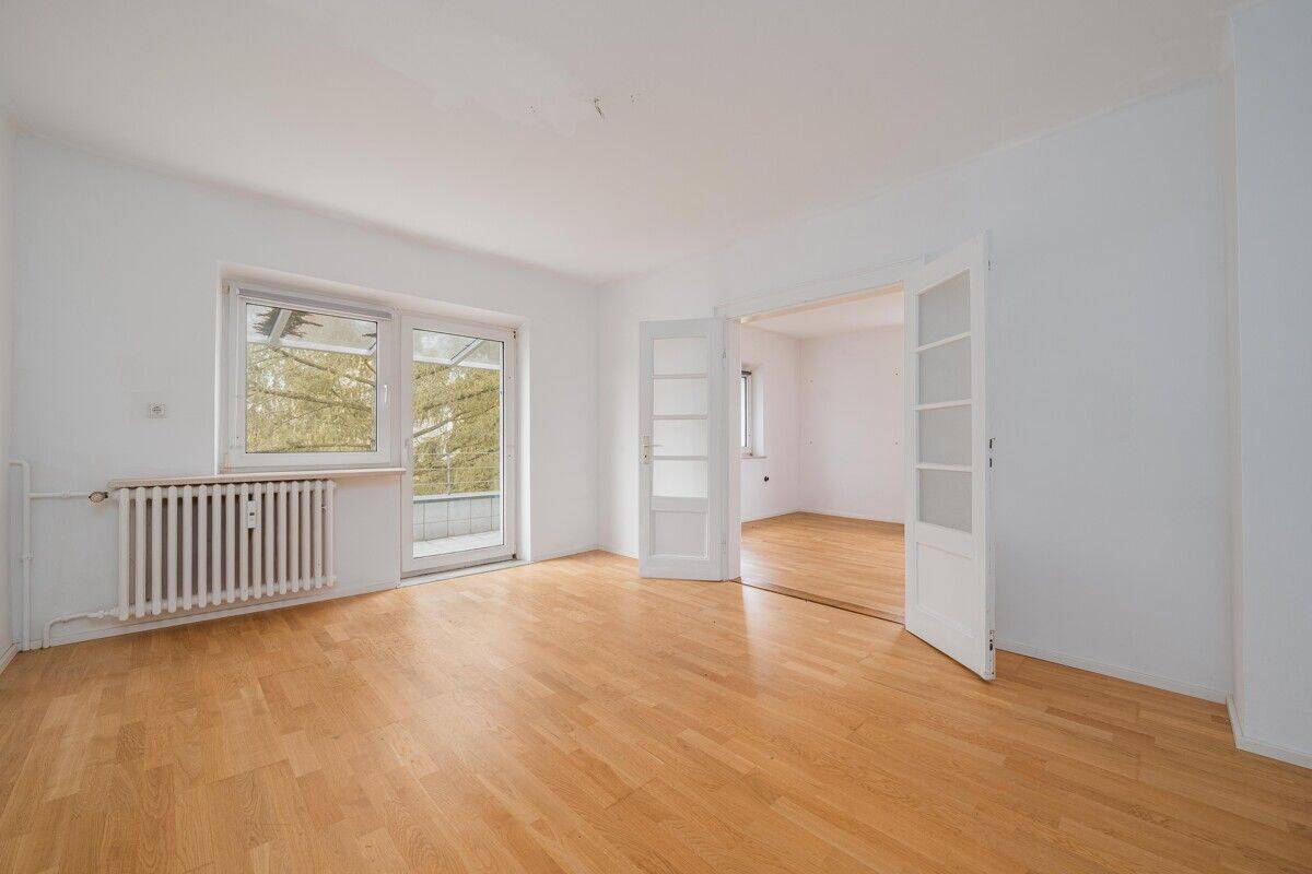 Großzügig wohnen im kleinen Haus – Balkonwohnung mit vier Zimmern in Katzwang, 90453 Nürnberg