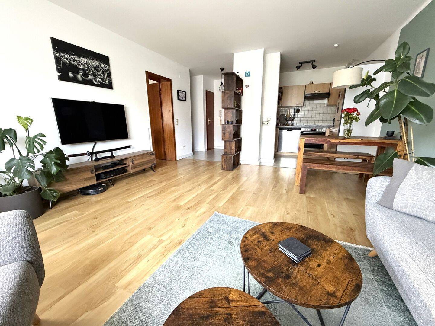 Gepflegte Zweizimmerwohnung mit Süd-West Terrasse und eigenem Garten in ruhiger Wohnlage, 65428 Rüsselsheim am Main