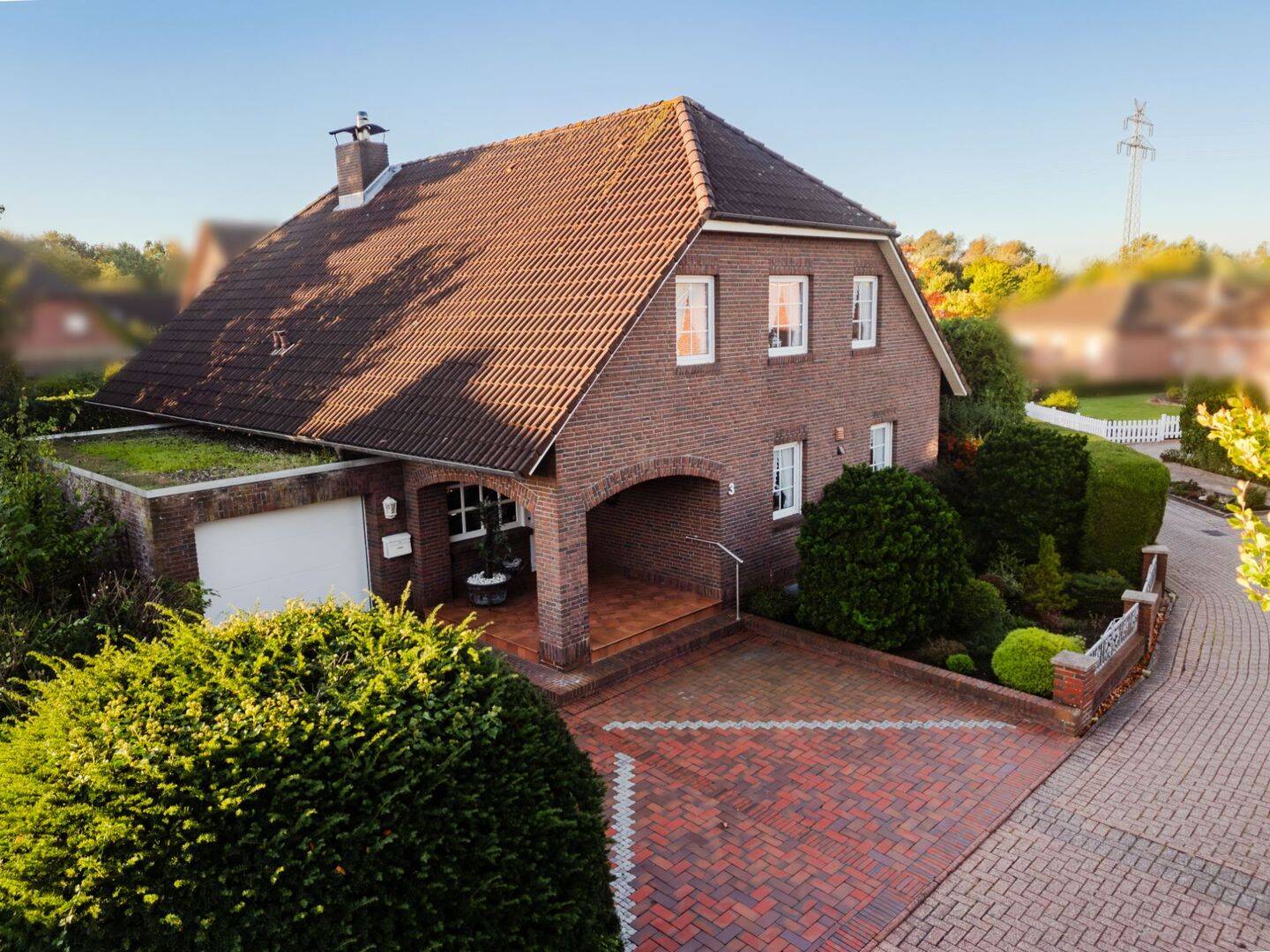 Großzügiges Wohnen mit Charakter! Gepflegtes Einfamilienhaus mit Wintergarten und Gartenidylle, 26723 Emden