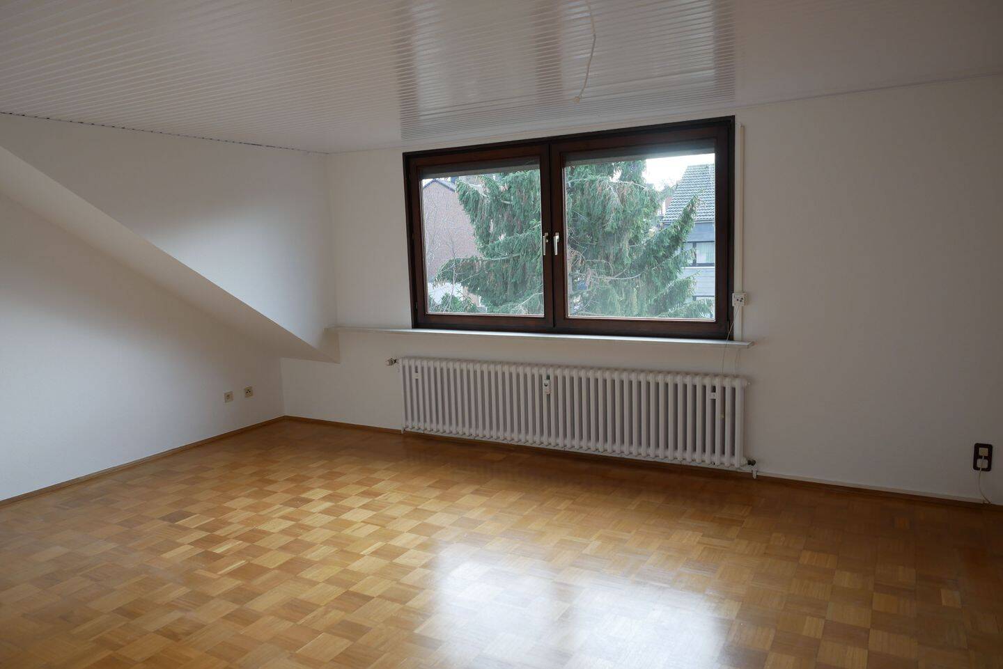 2 Zimmer Dachgeschosswohnung, 45475 Mülheim an der Ruhr (Dümpten Mellinghofen Mitte-Ost)
