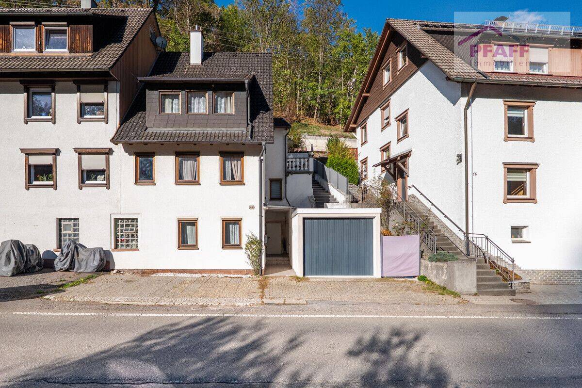 Zuhause ankommen in Lauterbach! Gepflegte Doppelhaushälfte mit Garten im italienischen Stil, 78730 Lauterbach