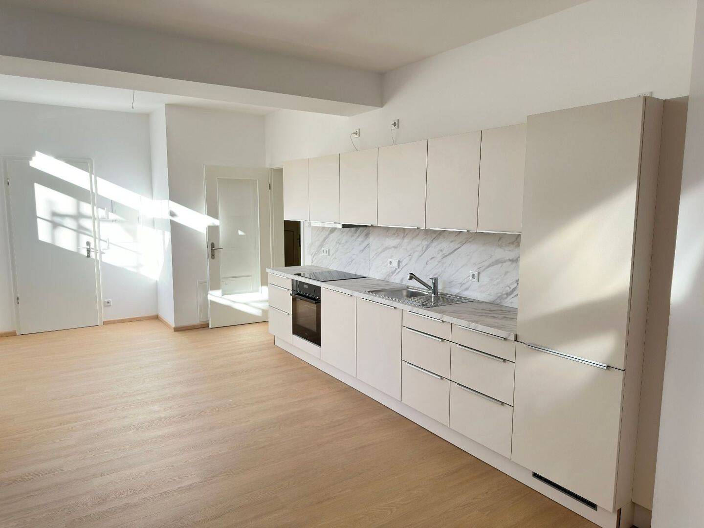 4-Zimmer-Stadtwohnung mit Terrasse zum begrünten Innenhof, 90443 Nürnberg