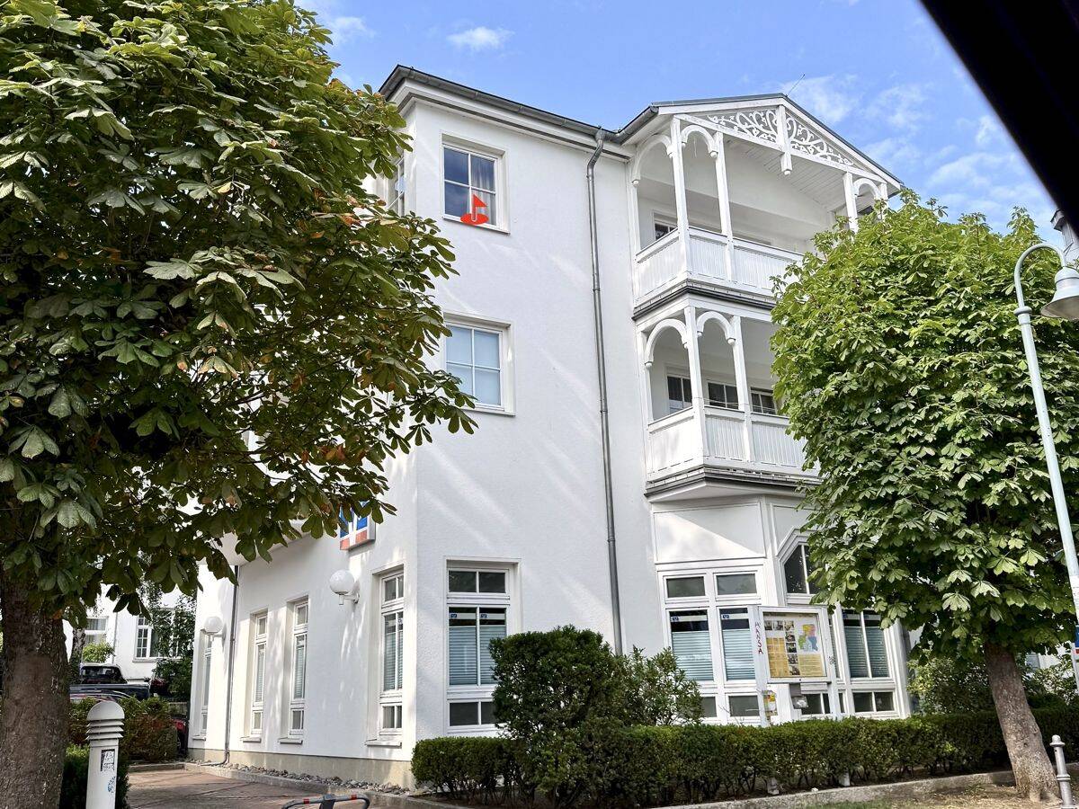 Zentrum Ostseebad Binz: Zwei-Zimmer-Wohnung mit großem Südostbalkon, 18609 Binz