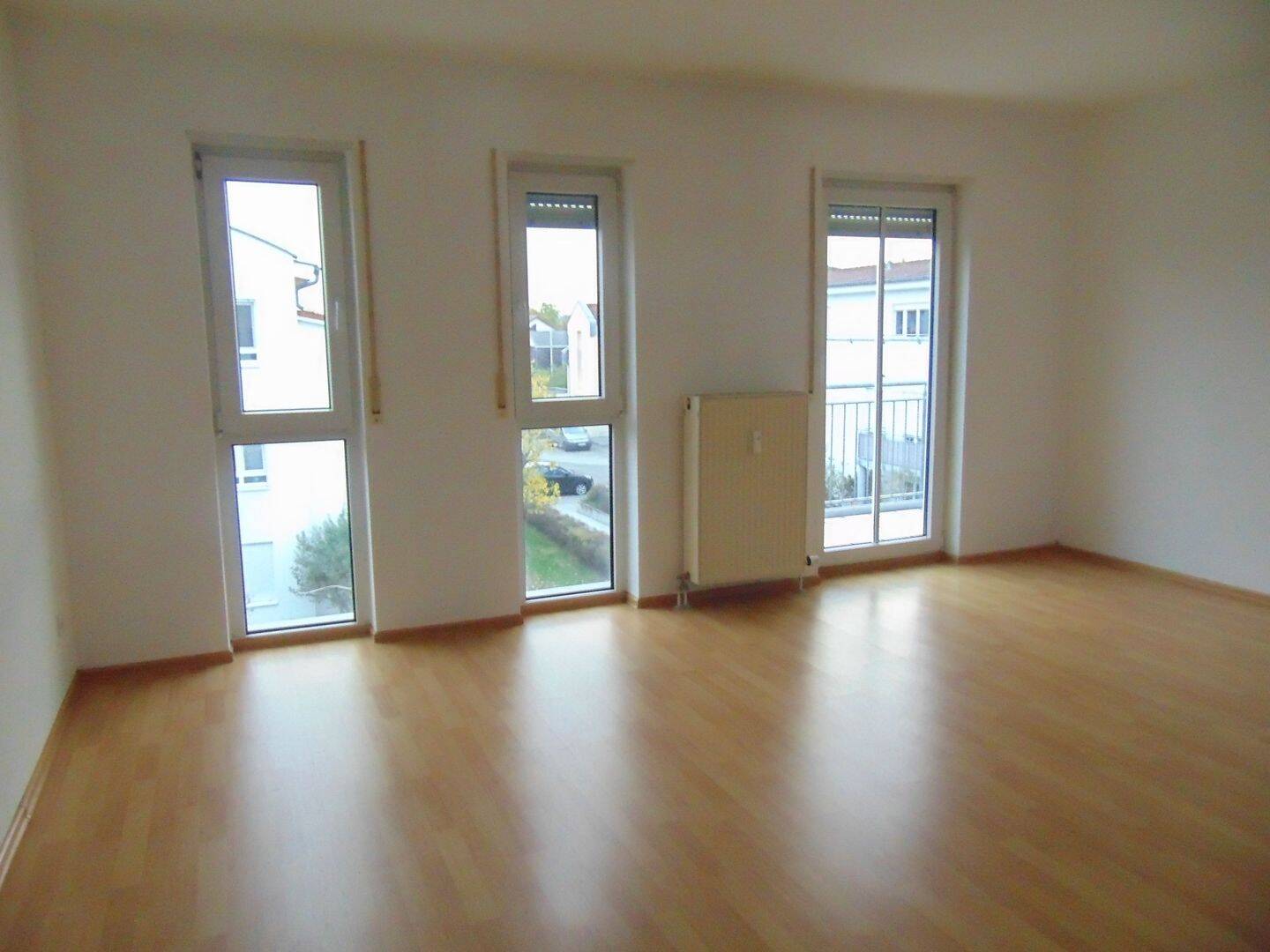 Top 2 Zimmerwohnung mit Sonnenbalkon, 68775 Ketsch