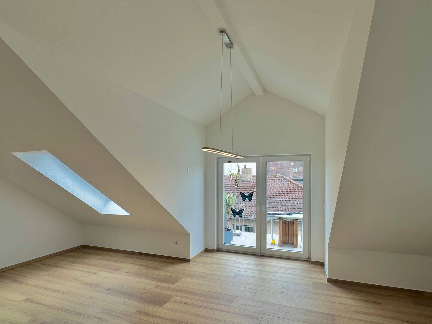 Attraktive 3-Zimmer-Dachgeschosswohnung in Gießen-Lützellinden, 35398 Gießen