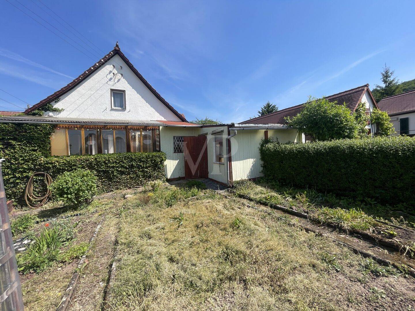 Ihr Rückzugsort im Grünen – Einfamilienhaus mit Nebengelass und viel Raum für Ideen, 7751 Jena